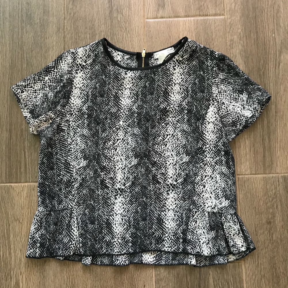Snake print top